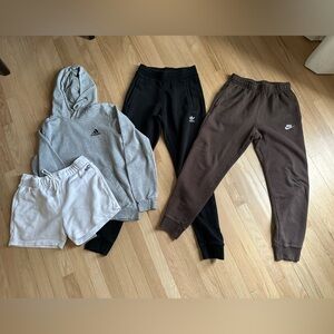 Lot of Men’s Sweats - Size Small
